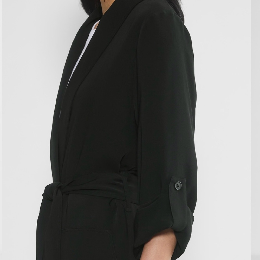 Aritzia Kahlo Robe - Picture 3 of 7